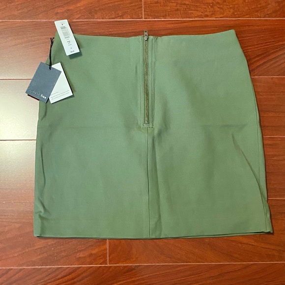 ARITZIA - Peggy Skirt (NWT) - Picture 2 of 3